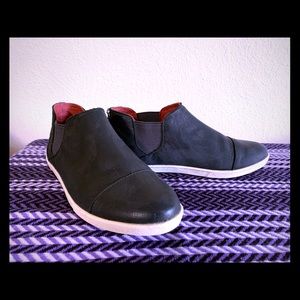 Olukai Black Leather Ankle Booties